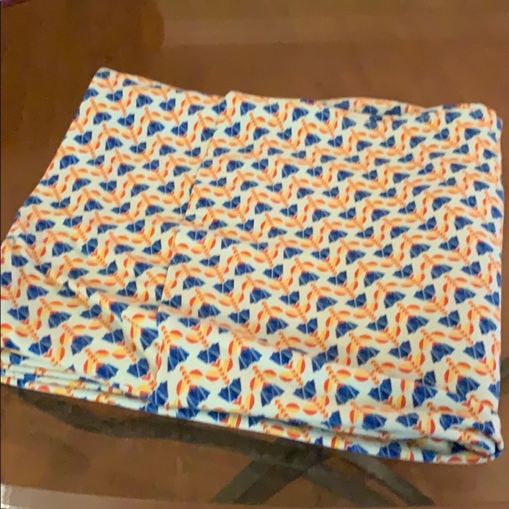 LuLaRoe leggings.